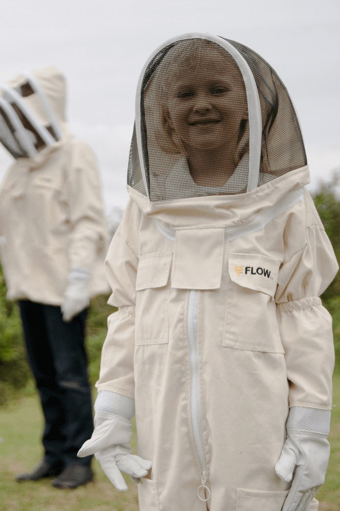 Flow Bee Suit – Organic Cotton – Child l Flow Hive - Flow Hive US